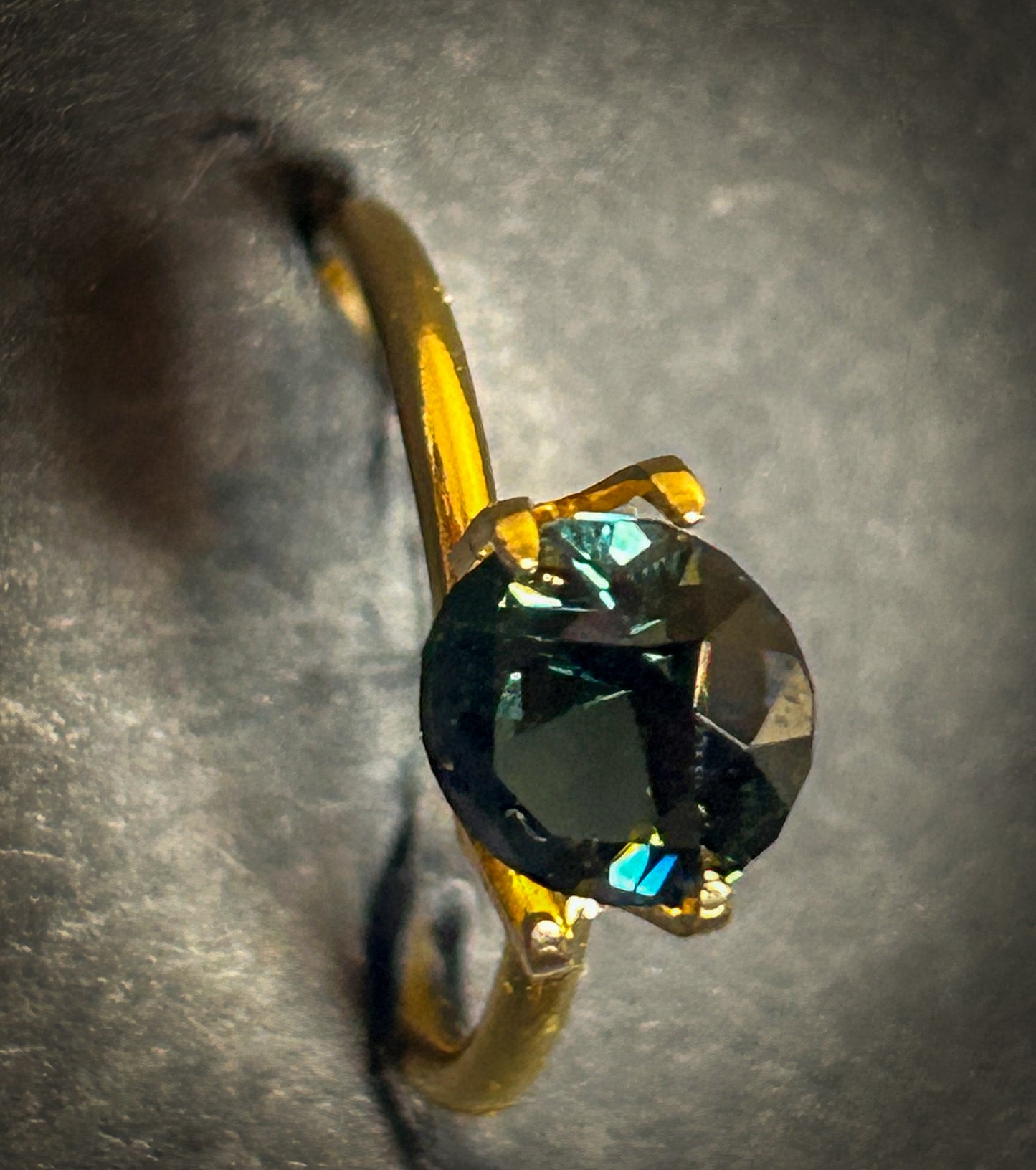 2.45ct Blue Green Sapphire