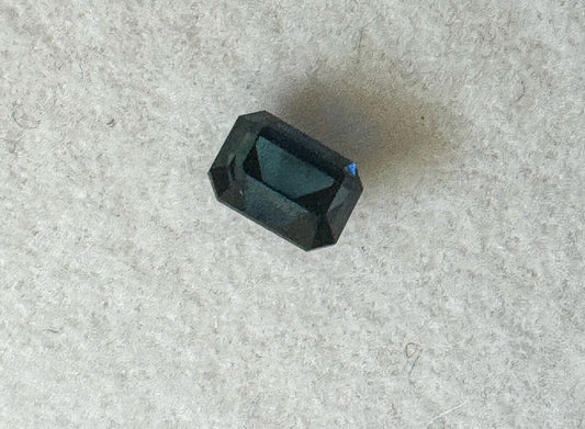 Emerald cut Blue Sapphire 1ct
