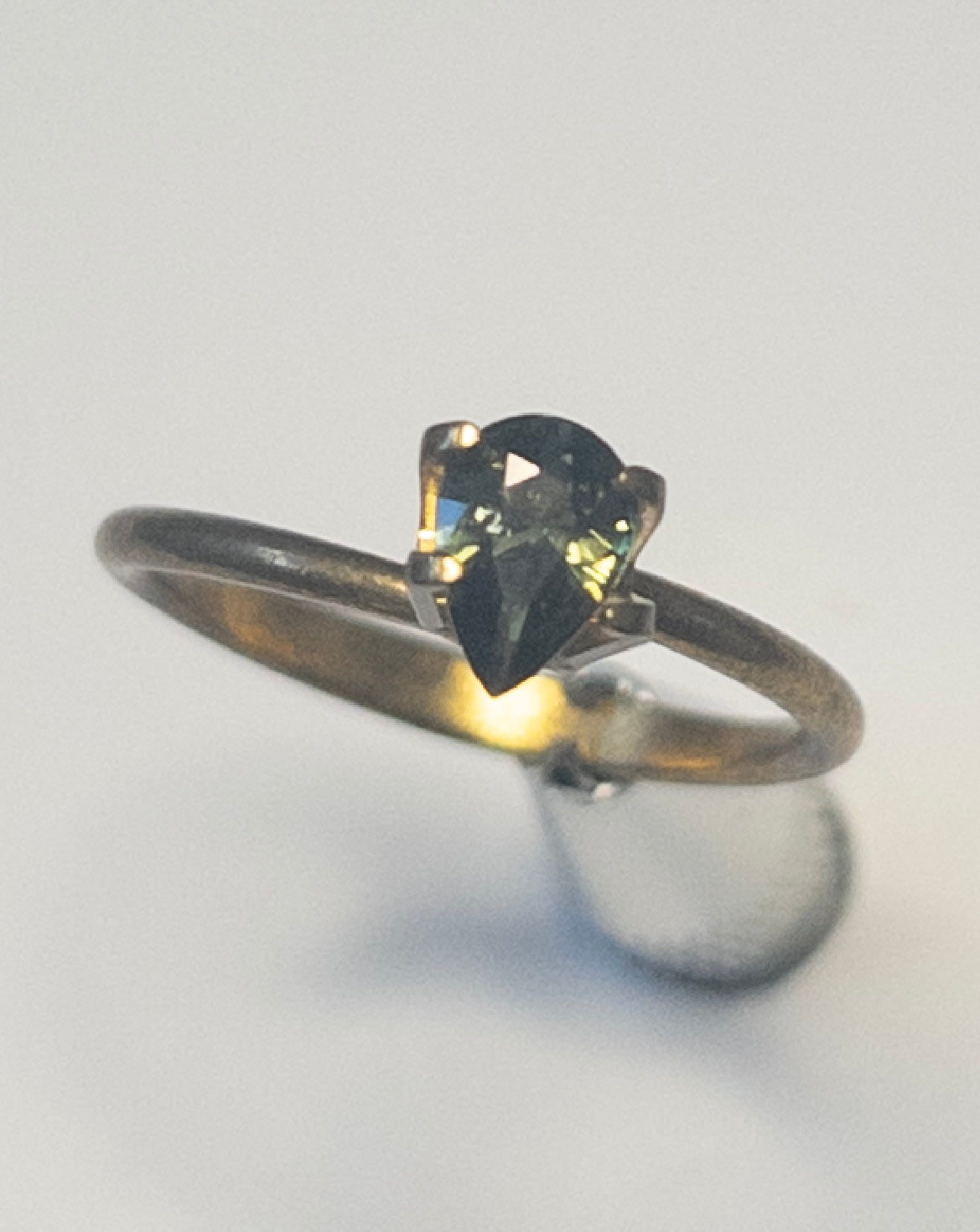 Green Pear Sapphire 0.7ct