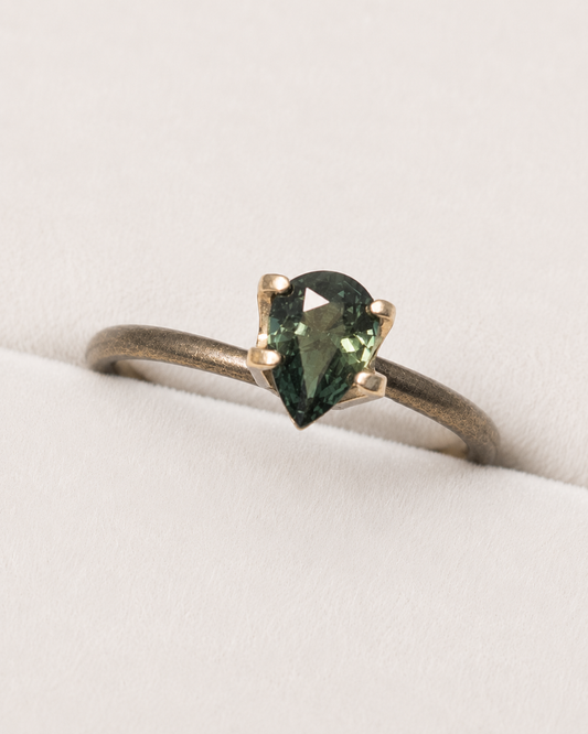 Green Pear Sapphire 0.7ct