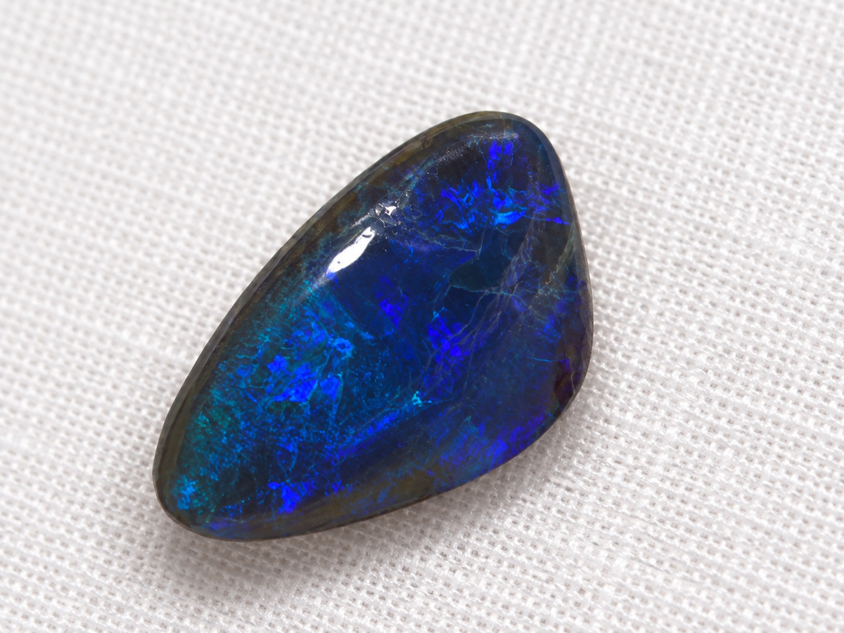Freeform LR Electric Blue Opal 6.7cts